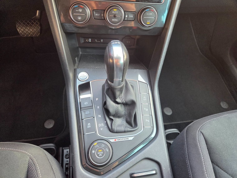 Vehicle Image 26
