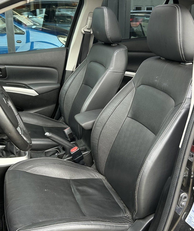 Vehicle Image 13