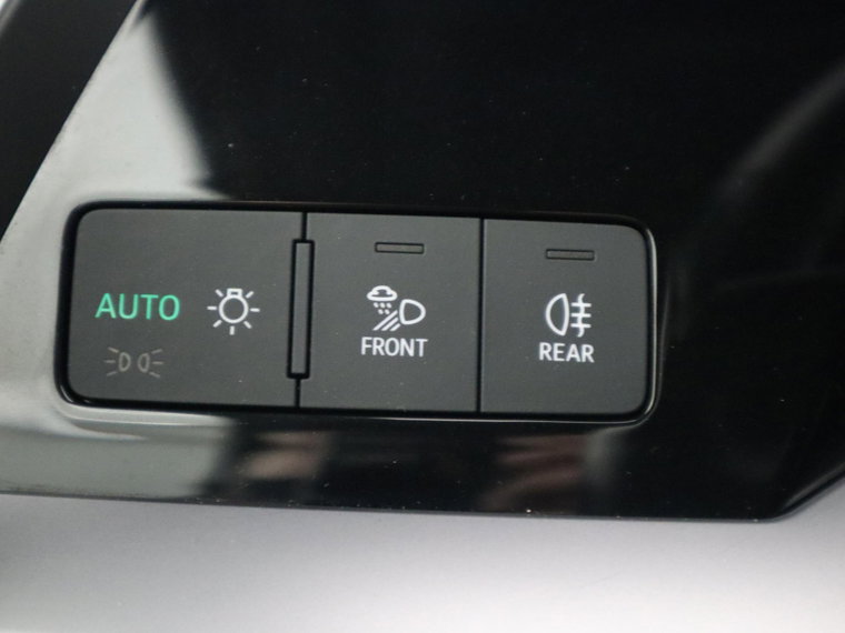 Vehicle Image 35