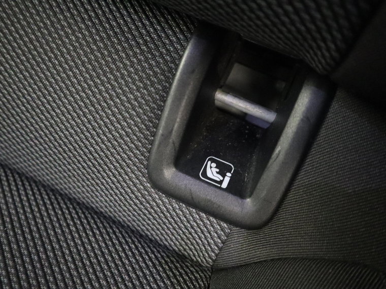 Vehicle Image 38