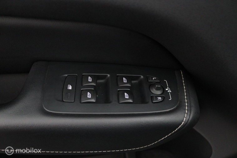 Vehicle Image 42
