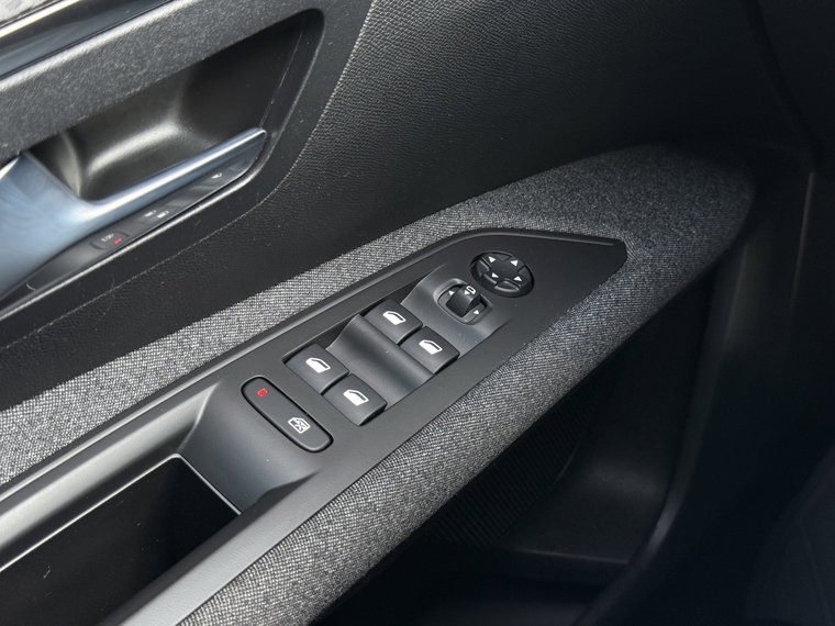 Vehicle Image 41