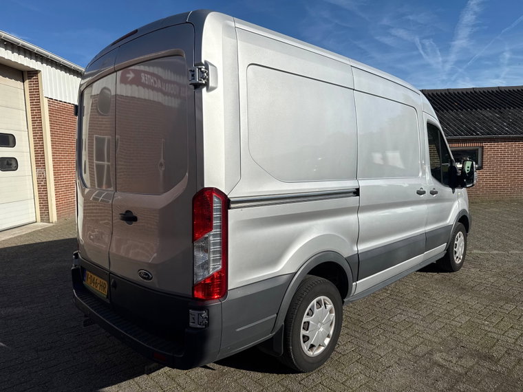 Vehicle Image 24