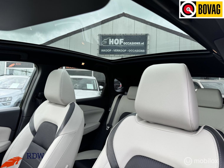 Vehicle Image 35