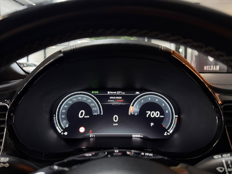 Vehicle Image 35