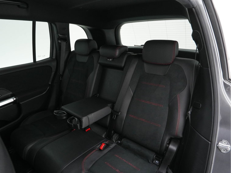 Vehicle Image 26