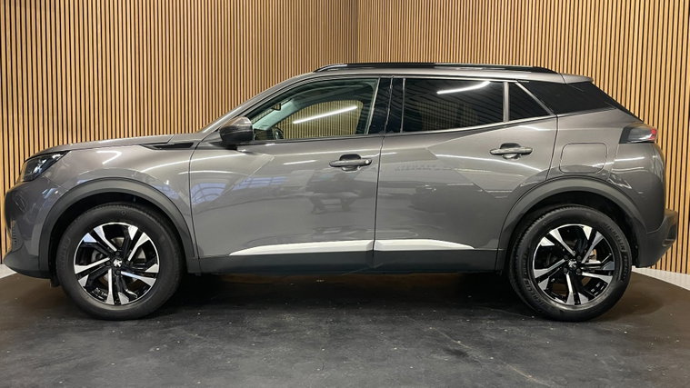 Vehicle Image 32