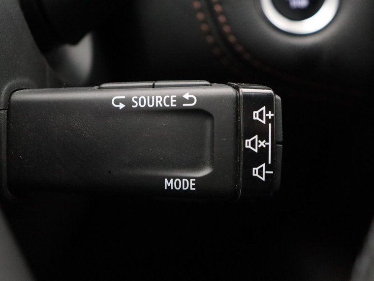 Vehicle Image 27
