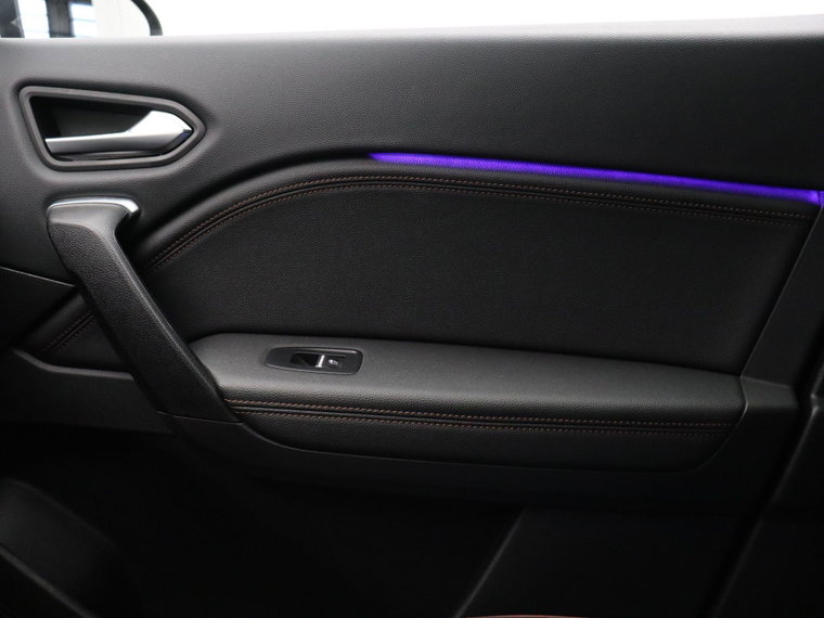 Vehicle Image 38