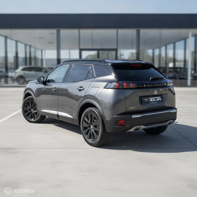 Vehicle Image 8