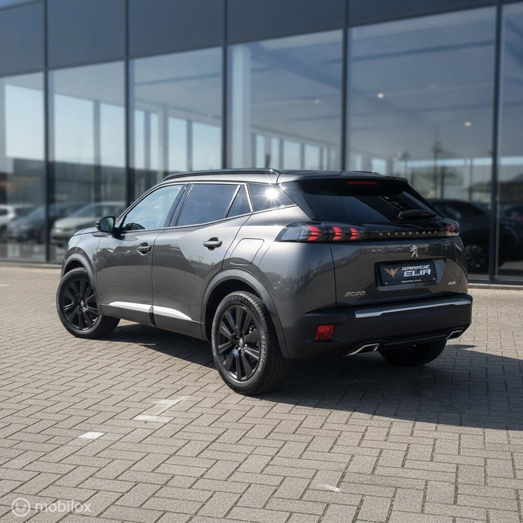 Vehicle Image 9