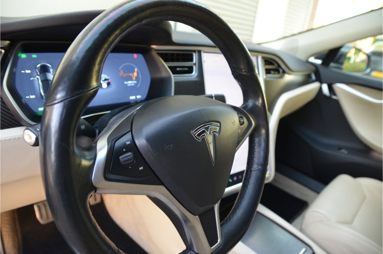 Vehicle Image 16
