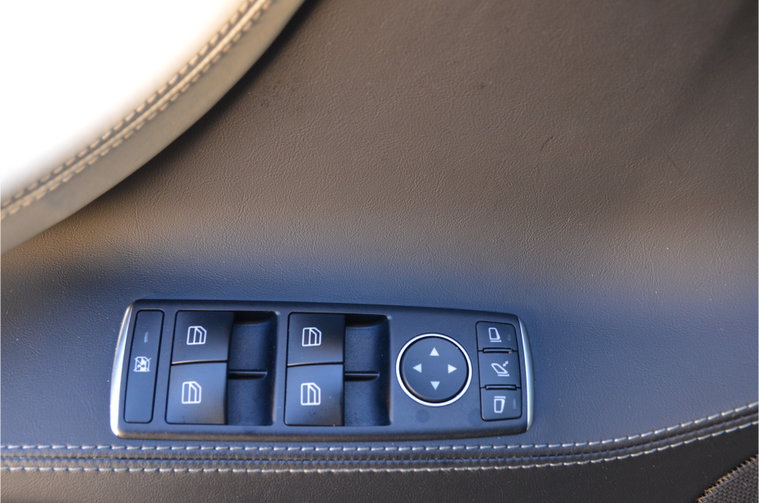 Vehicle Image 28