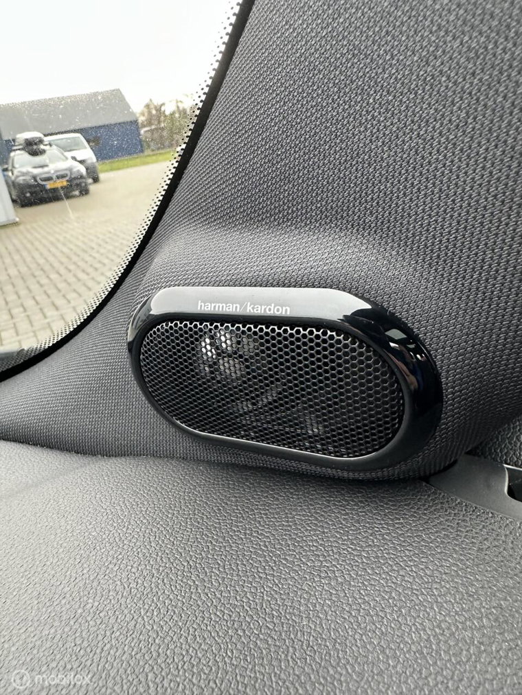 Vehicle Image 26