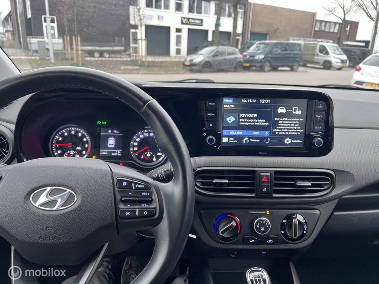 Vehicle Image 18