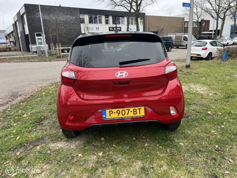 Vehicle Image 11