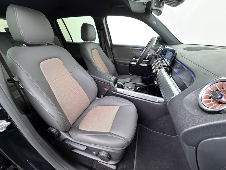 Vehicle Image 39