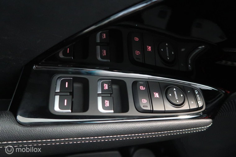 Vehicle Image 33