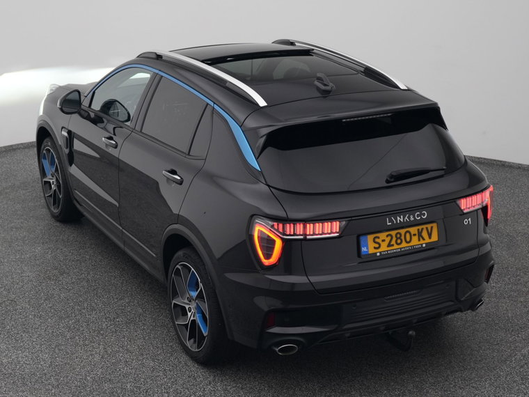 Vehicle Image 25