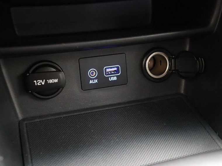 Vehicle Image 25