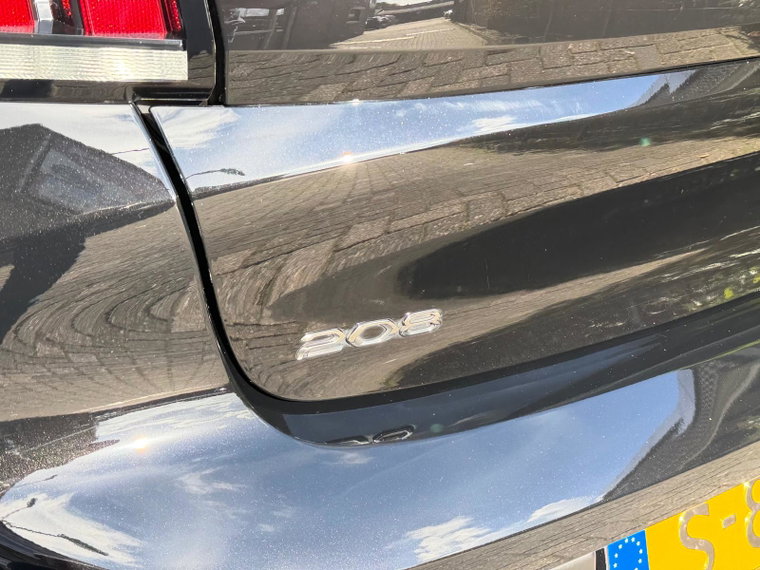 Vehicle Image 38