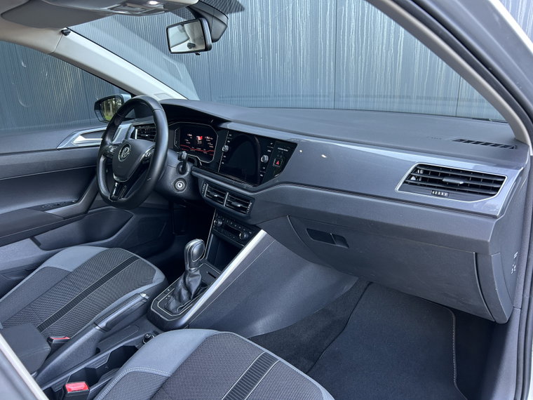 Vehicle Image 26