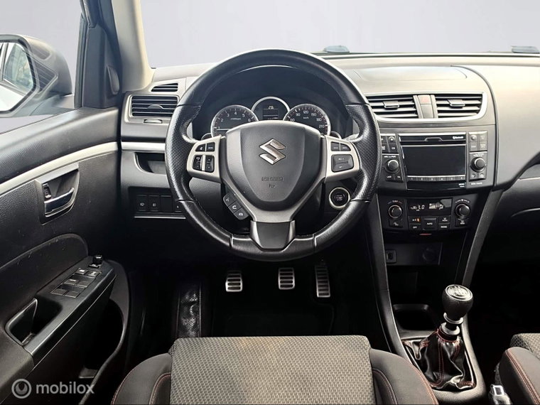 Vehicle Image 16