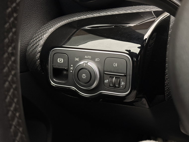 Vehicle Image 39