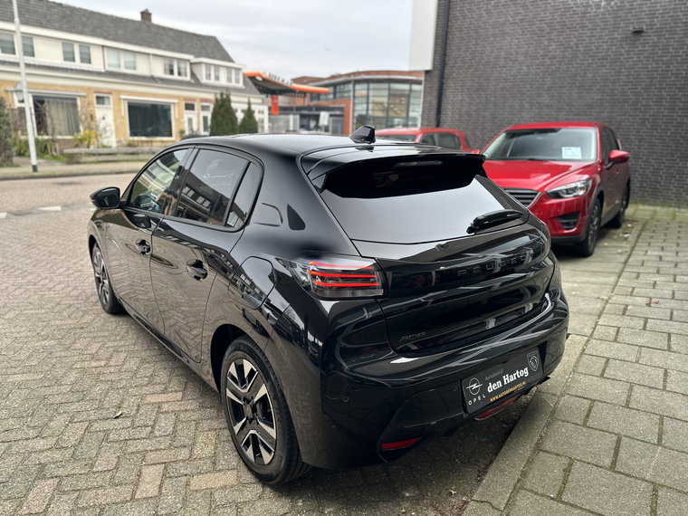 Vehicle Image 42