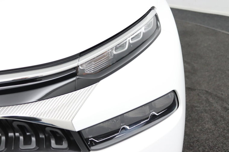 Vehicle Image 30