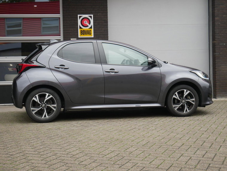 Vehicle Image 11