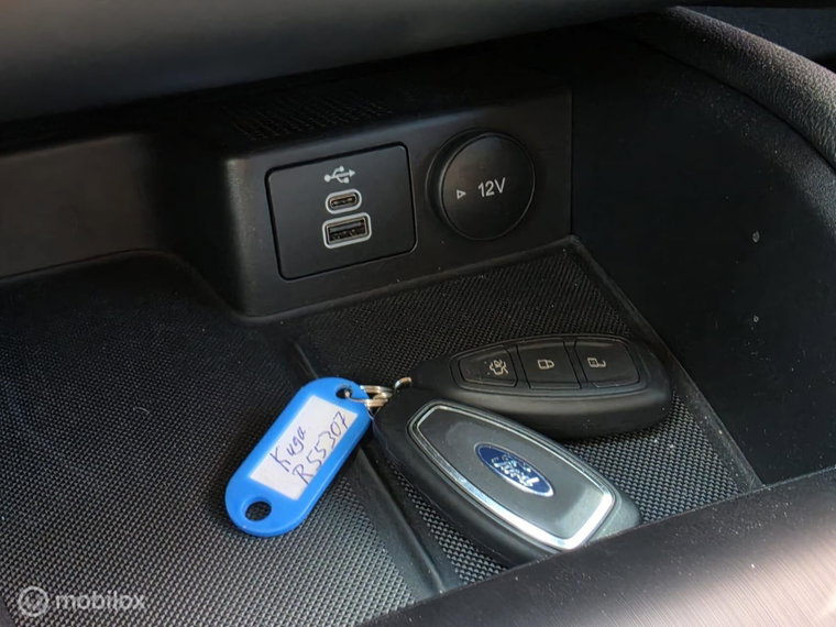 Vehicle Image 32
