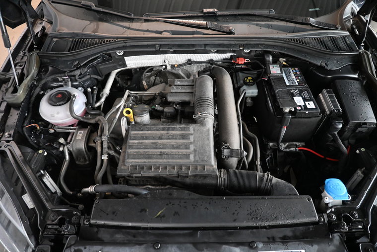 Vehicle Image 35