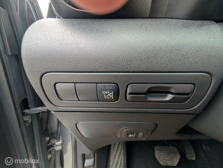 Vehicle Image 26