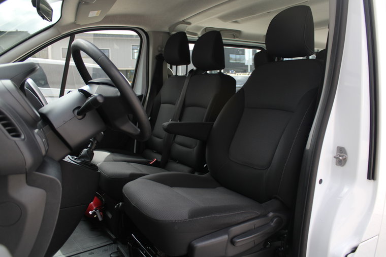 Vehicle Image 16