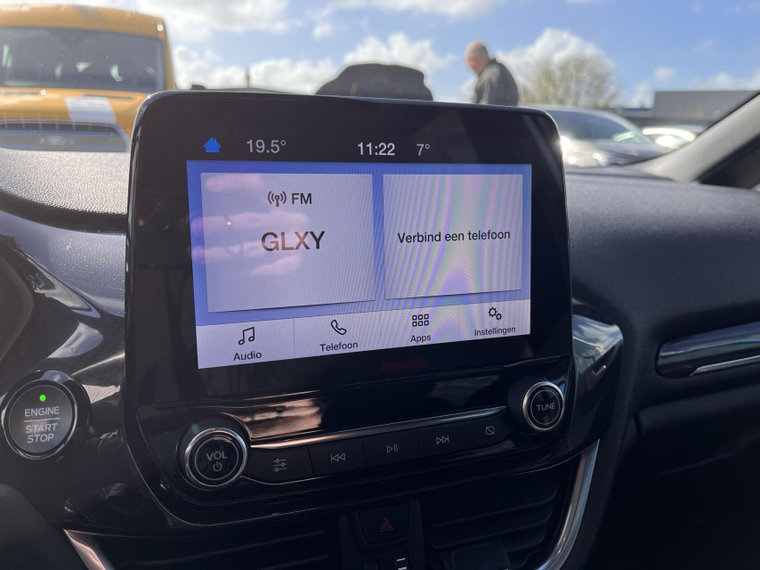 Vehicle Image 19