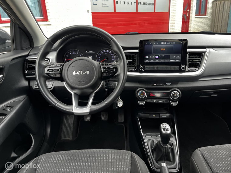 Vehicle Image 11