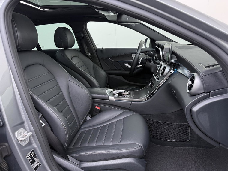 Vehicle Image 37