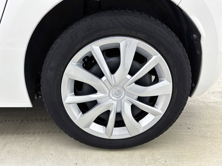 Vehicle Image 35