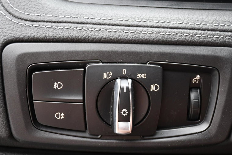 Vehicle Image 24
