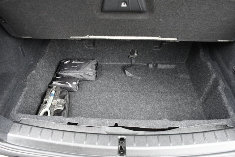 Vehicle Image 35