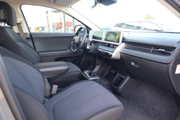 Vehicle Image 18