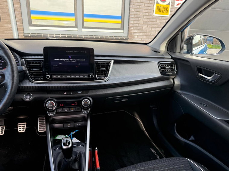 Vehicle Image 27