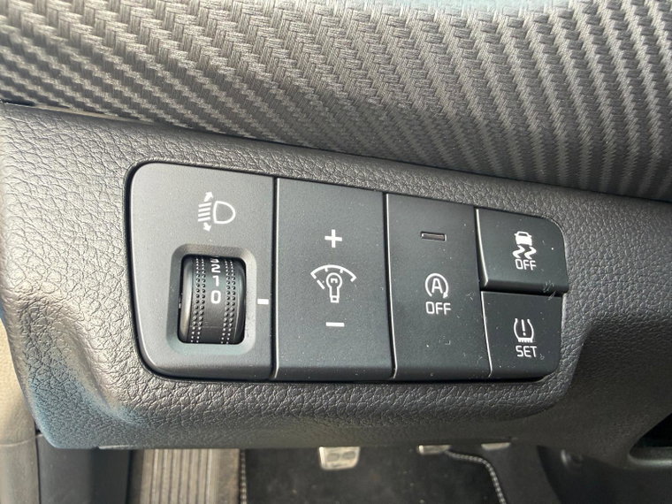Vehicle Image 33
