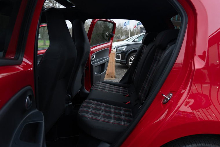 Vehicle Image 36