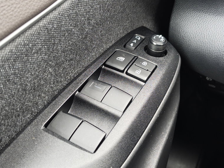 Vehicle Image 24