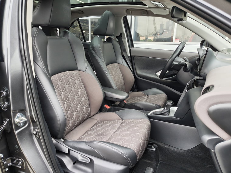 Vehicle Image 30
