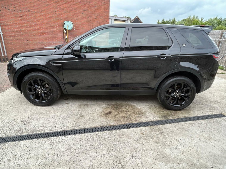 Vehicle Image 16