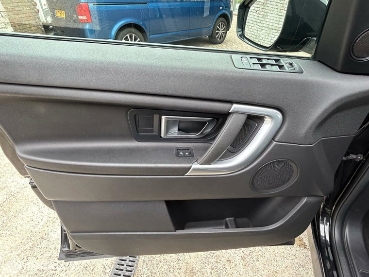 Vehicle Image 29
