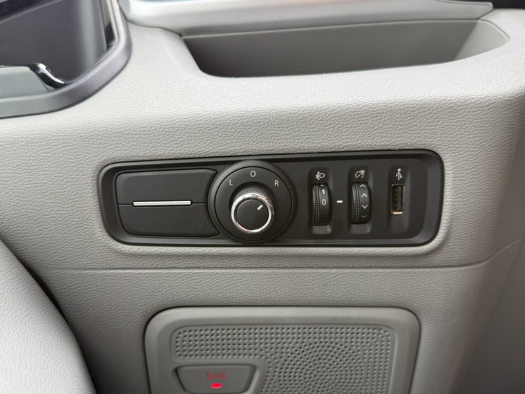 Vehicle Image 29